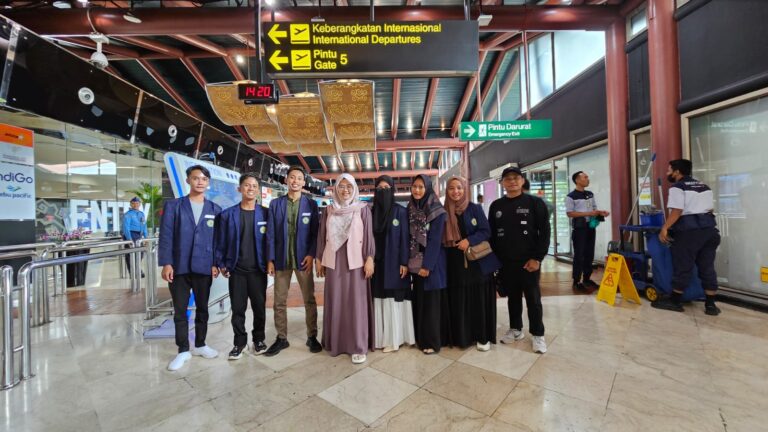 Enam Mahasiswa STIT Pemalang KKN Internasional ke Malaysia